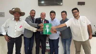 Imagem da notícia Justiça nega pedido de vereadores e mantém eleição que confirmou Nivaldinho como presidente da Câmara de Rio Verde de MT